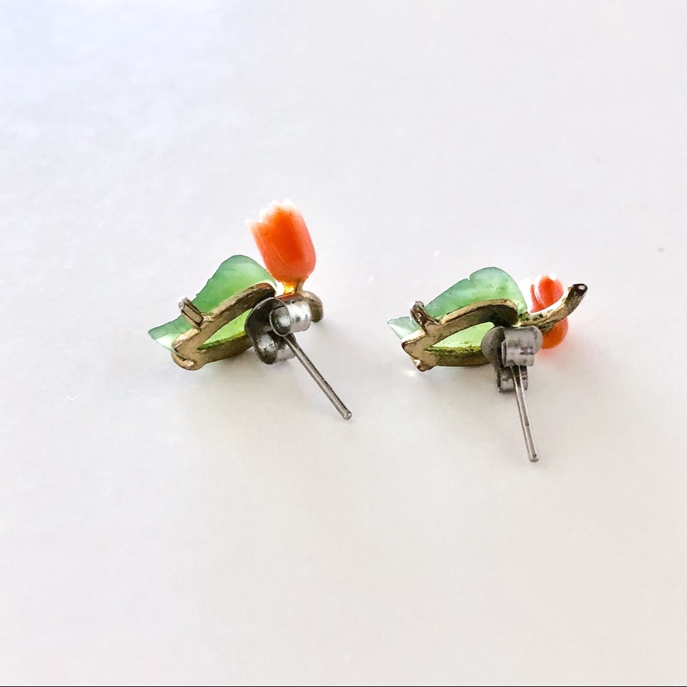 Carved Jade and Coral Stud Earrings - Picture 7 of 9